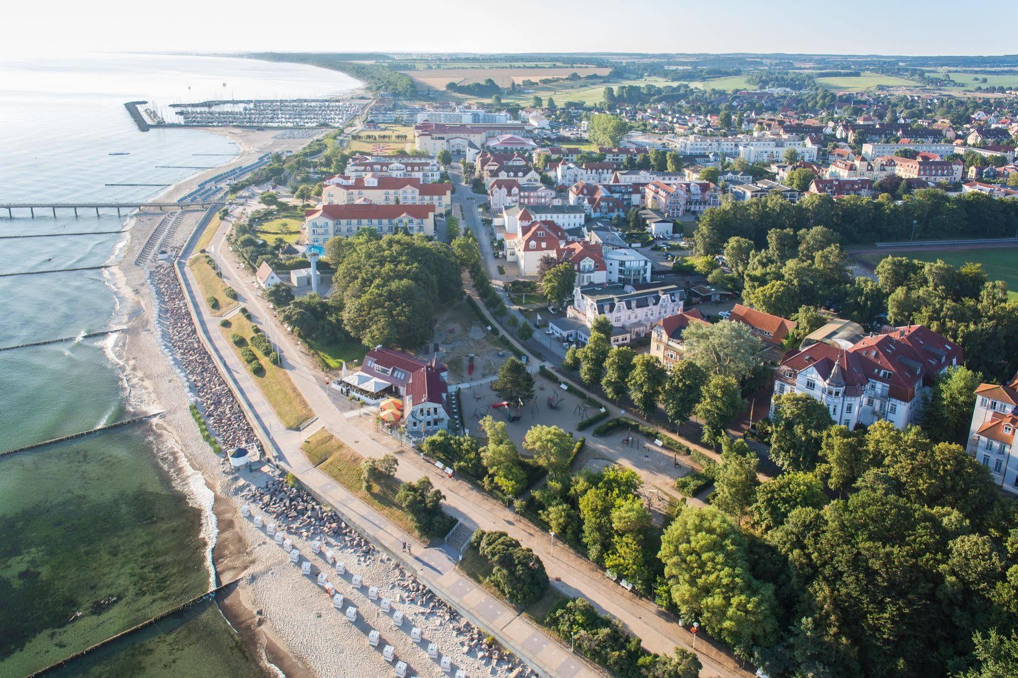 斯特瑞德布里克环形酒店 Ostseebad Kühlungsborn 外观 照片
