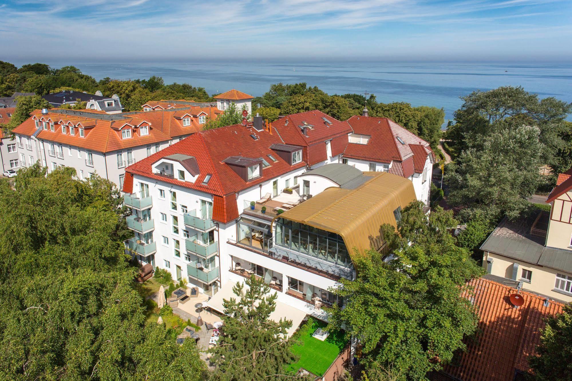 斯特瑞德布里克环形酒店 Ostseebad Kühlungsborn 外观 照片